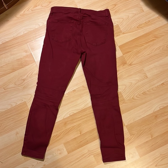 ✨Burgundy stretchy skinny jeans! ✨ - Picture 2 of 8